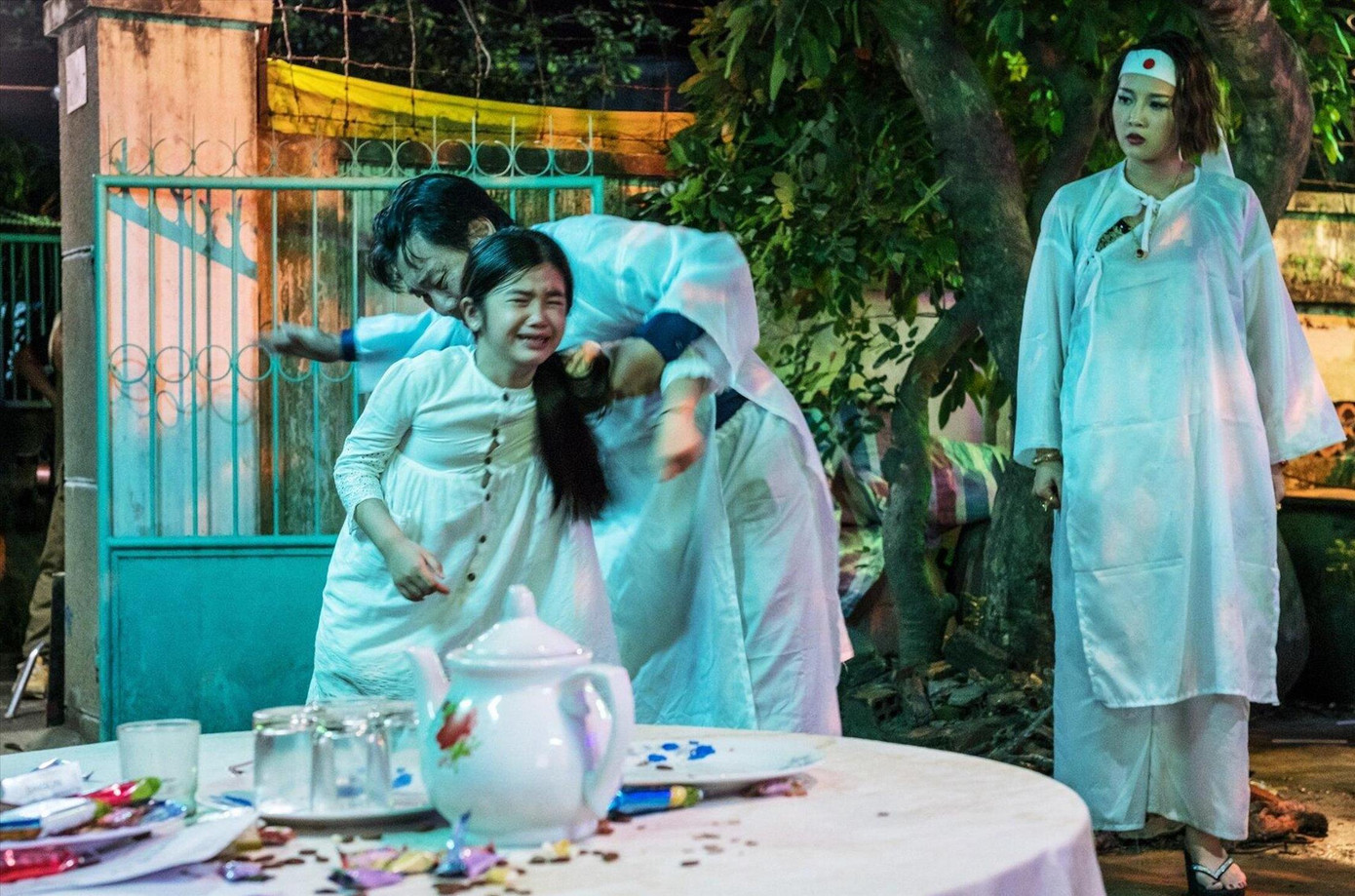 Cảnh trong phim “Ðêm tối rực rỡ” Cảnh trong phim “Ðêm tối rực rỡ”