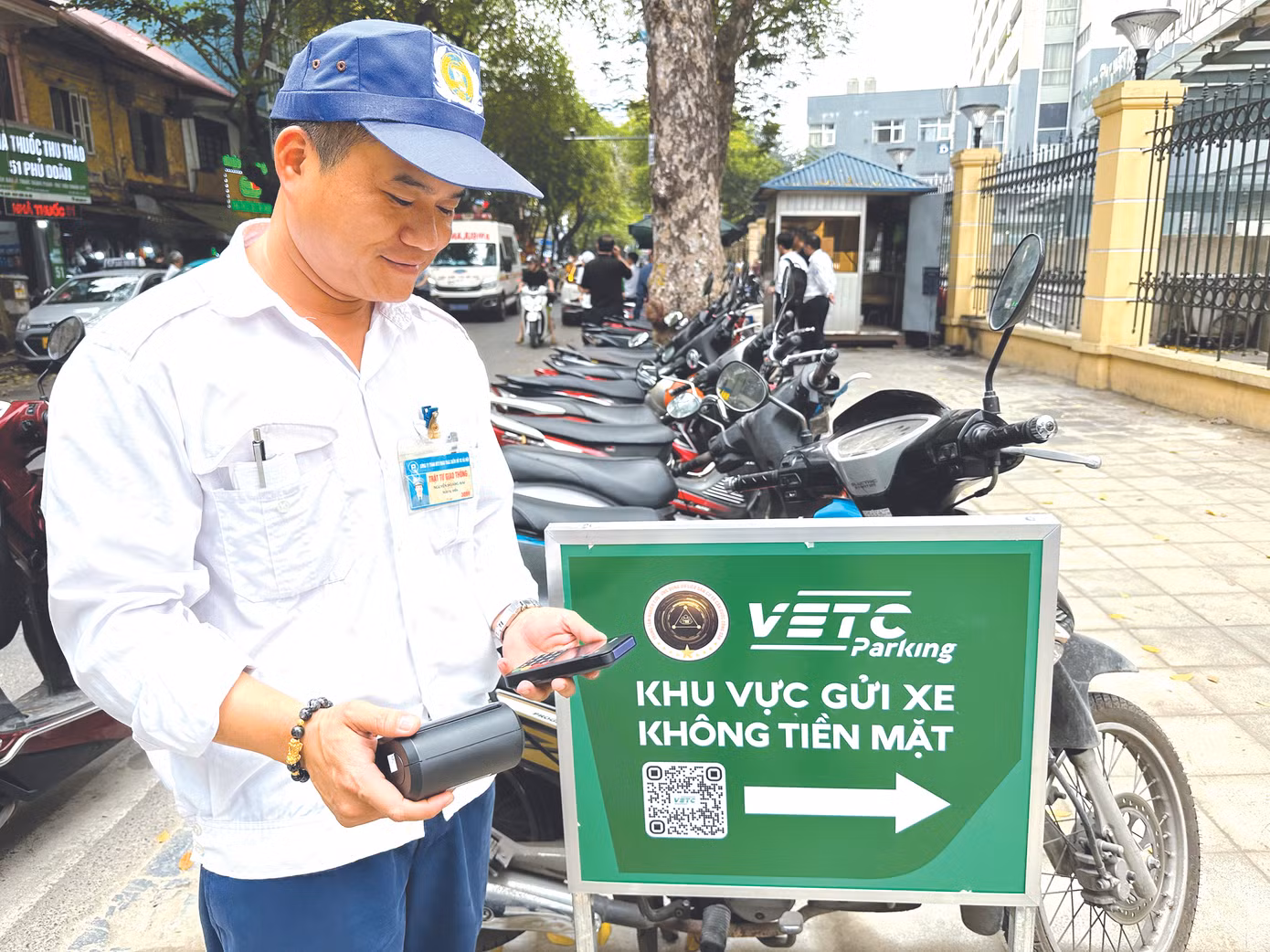 Cty Khai thác điểm đỗ xe đang là đơn vị có nhiều bãi, điểm đỗ xe không dùng tiền mặt nhất tại Hà Nội