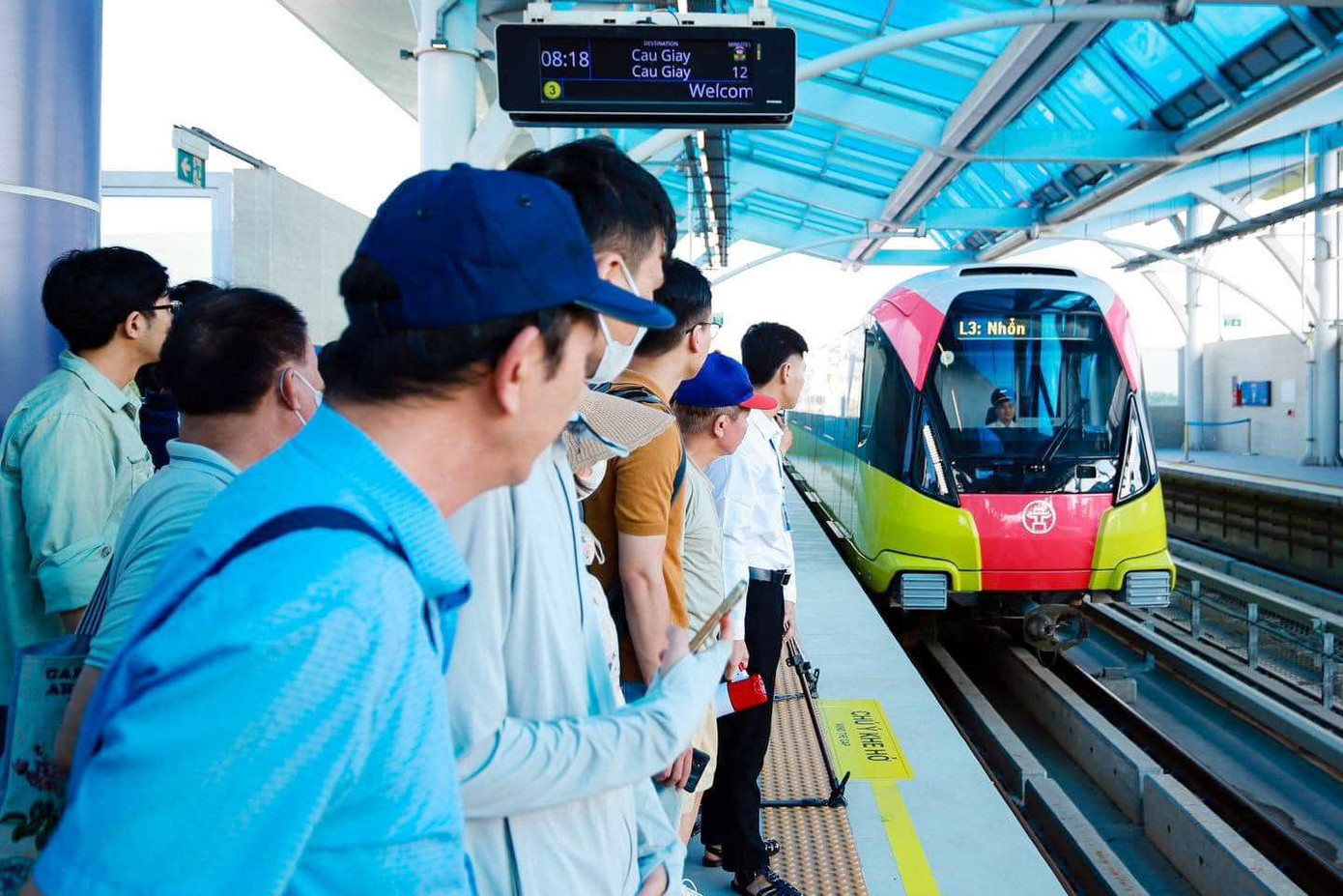 Hanoi Metro đã vận chuyển 14,7 triệu lượt khách đi tàu đô thị an toàn Hanoi Metro đã vận chuyển 14,7 triệu lượt khách đi tàu đô thị an toàn