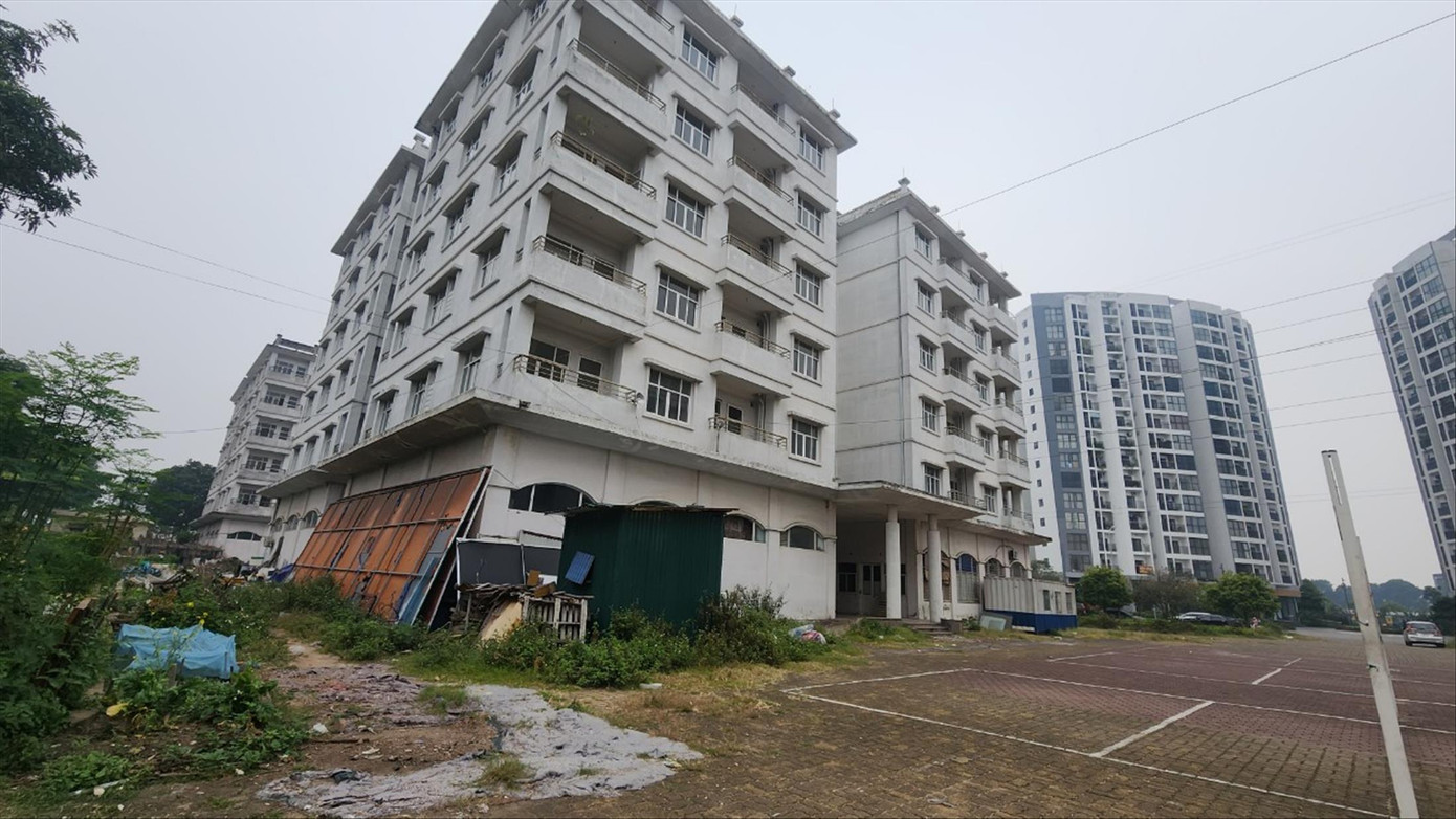Nhà TĐC ở quận Long Biên hiện bỏ hoang