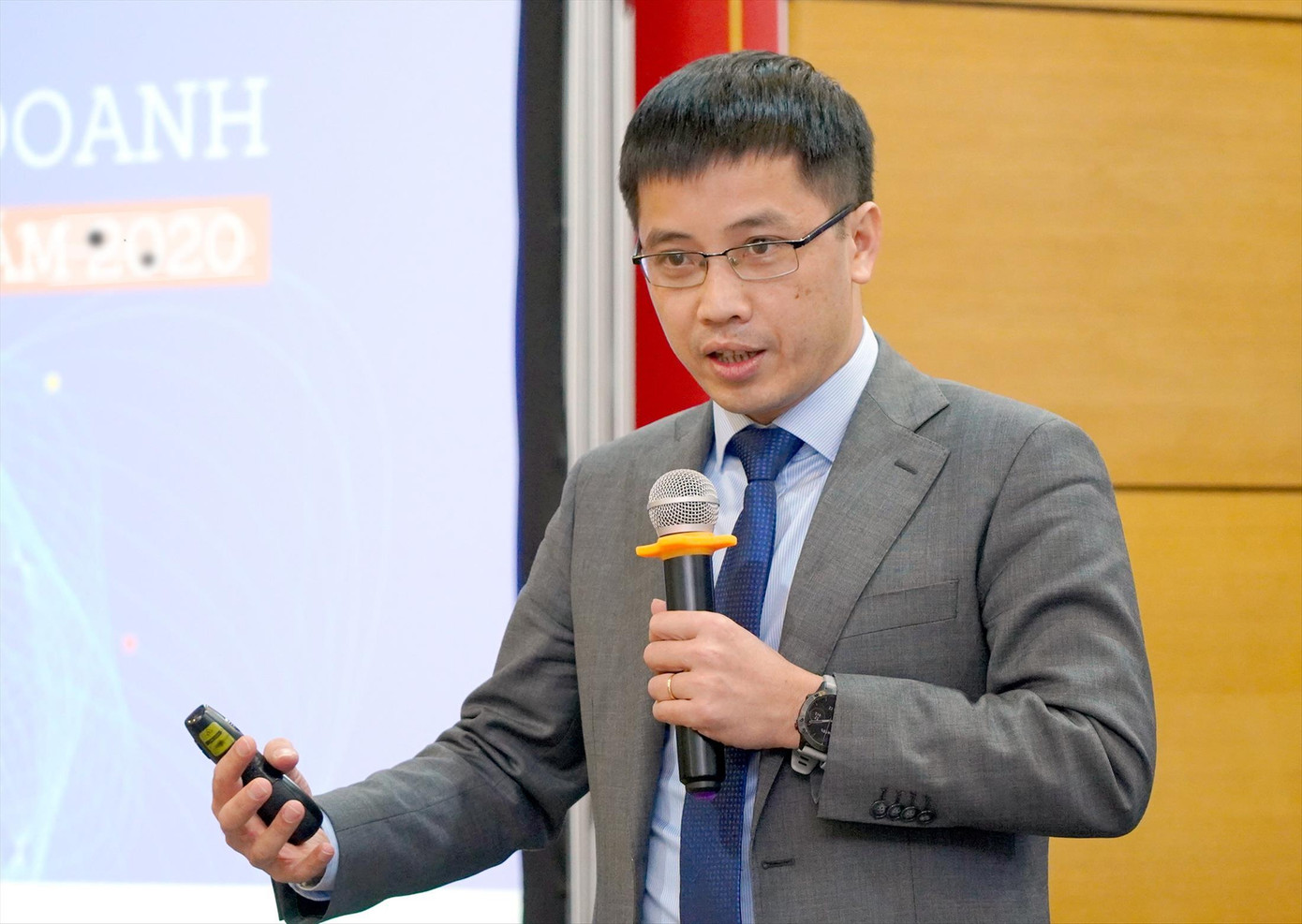 Ông Đậu Anh Tuấn, Trưởng Ban Pháp chế Phòng Thương mại và Công nghiệp Việt Nam (VCCI) Ông Đậu Anh Tuấn, Trưởng Ban Pháp chế Phòng Thương mại và Công nghiệp Việt Nam (VCCI)