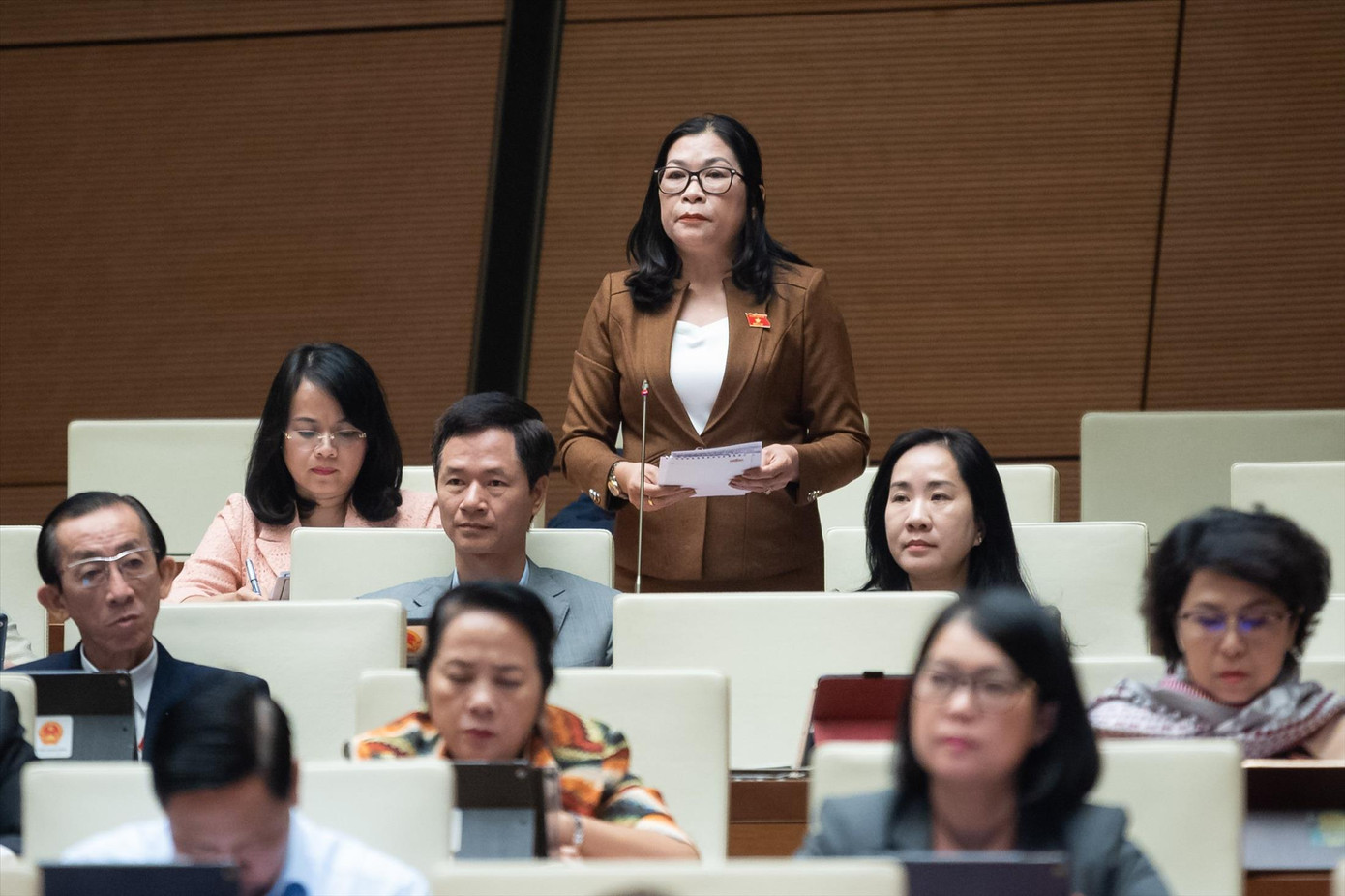 ÐBQH Bố Thị Xuân Linh (đoàn Bình Thuận), cho rằng ở đâu người đứng đầu có trách nhiệm cao, ở đó công tác phòng chống tham nhũng, tiêu cực thực hiện tốt hơn. Ảnh: Như Ý