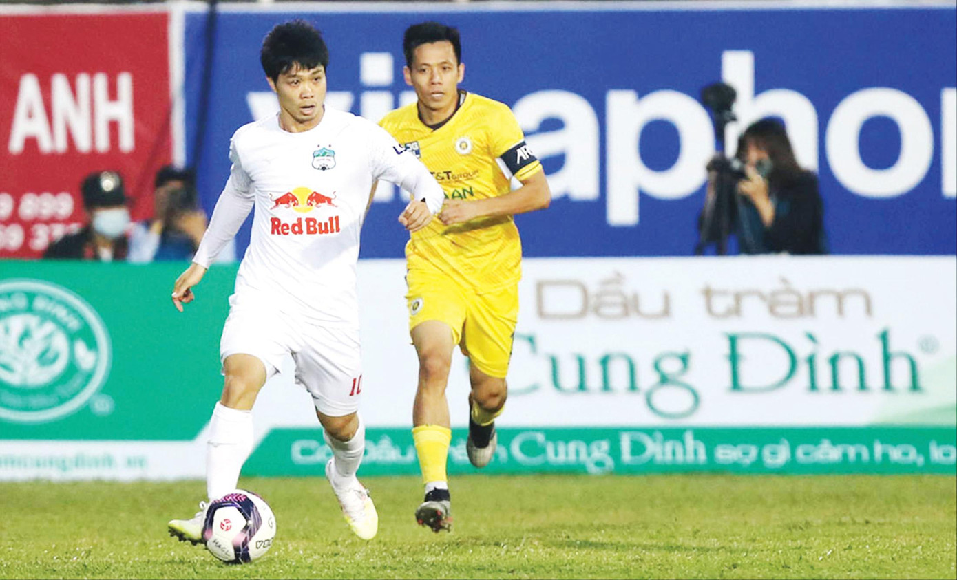 V-League 2022 được chờ đợi sẽ hấp dẫn với sự cạnh tranh giữa nhiều đội bóng giàu tham vọng. Ảnh: Anh Tú