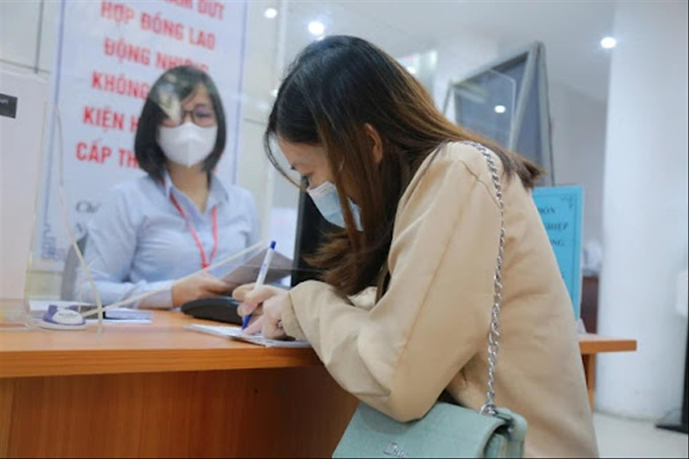 Tăng lương cho viên chức đơn vị sự nghiệp công lập tự chủ tài chính phụ thuộc vào quỹ lương của cơ quan. (Ảnh minh họa) Tăng lương cho viên chức đơn vị sự nghiệp công lập tự chủ tài chính phụ thuộc vào quỹ lương của cơ quan. (Ảnh minh họa)