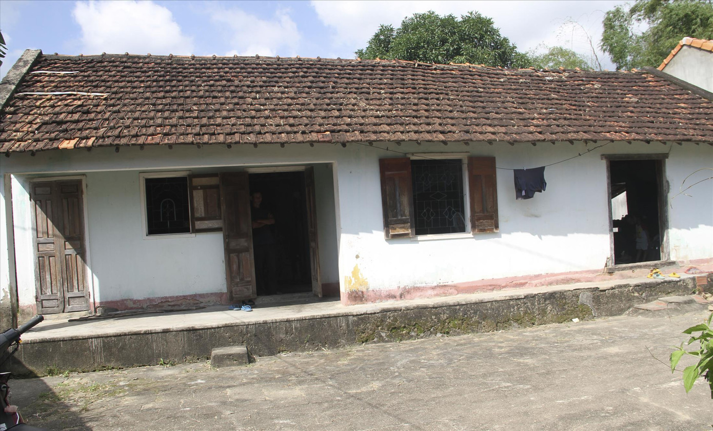 Căn nhà của gia đình ông Tra. Ảnh: Trương Định Căn nhà của gia đình ông Tra. Ảnh: Trương Định