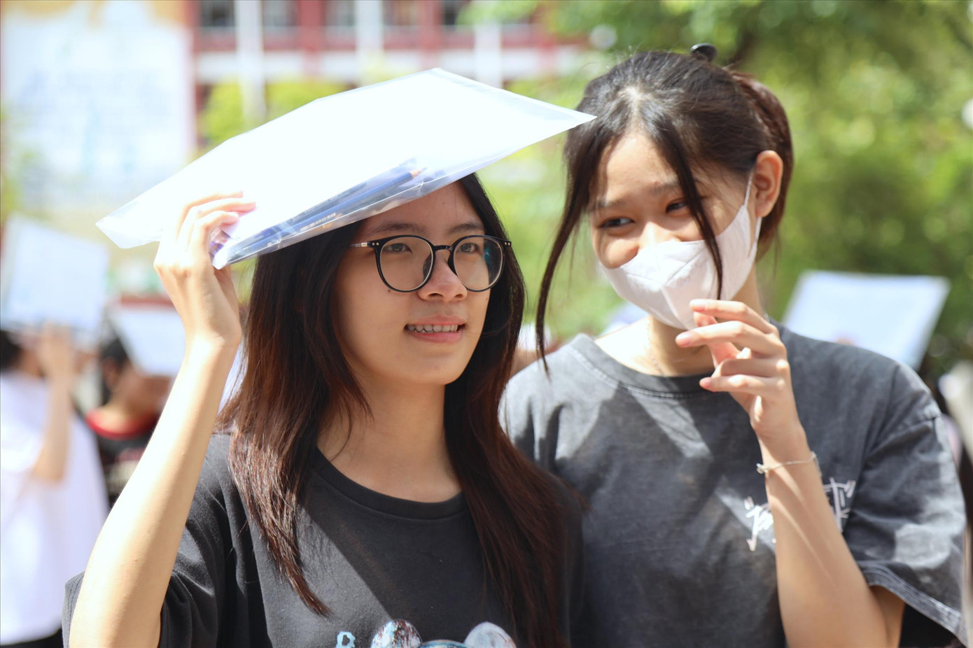 Sau kì thi tốt nghiệp THPT, thí sinh chuẩn bị bước vào đợt 1 xét tuyển ĐH năm 2024. Ảnh: Ngọc Tú