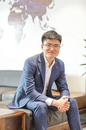 Anh Nguyễn Văn Hùng, Chủ tịch CNCTech Anh Nguyễn Văn Hùng, Chủ tịch CNCTech