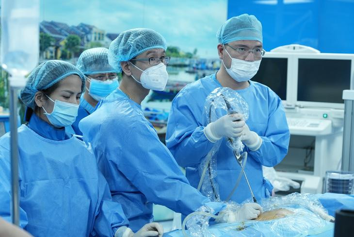 Tán sỏi mật qua da là bước tiến lớn trong điều trị bệnh lý sỏi mật Tán sỏi mật qua da là bước tiến lớn trong điều trị bệnh lý sỏi mật