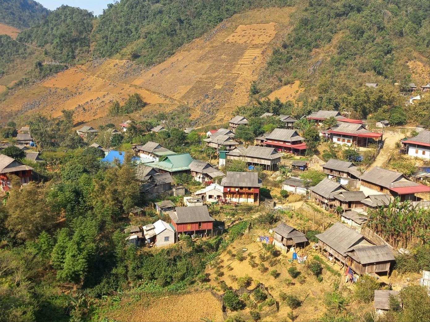 Xóm Hày Dưới, xã Vân Sơn, huyện Tân Lạc, tỉnh Hòa Bình là nơi được chọn triển khai đề án.