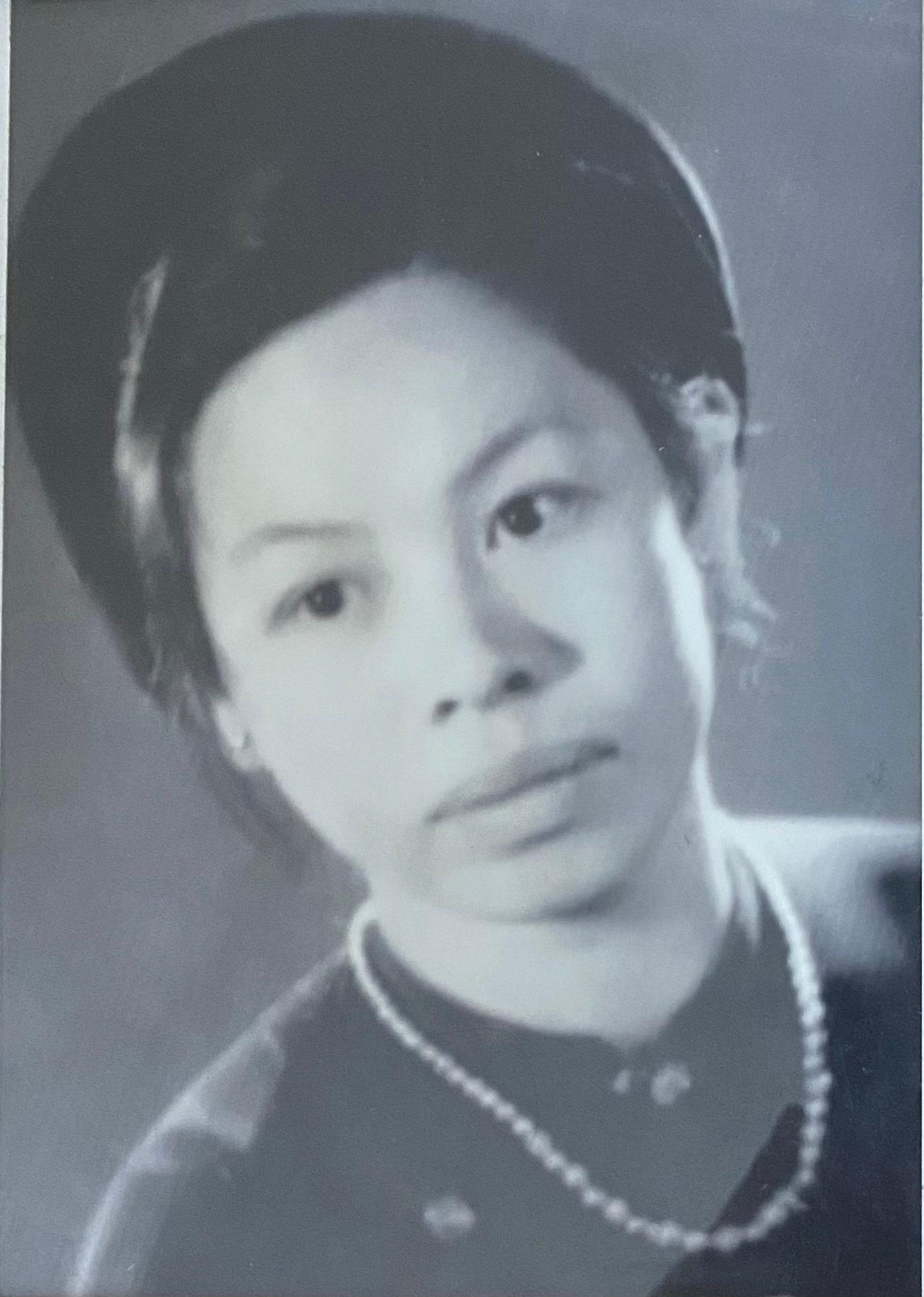 Bà Bùi Thị Thạch – vợ nhà thơ Quang Dũng Bà Bùi Thị Thạch – vợ nhà thơ Quang Dũng