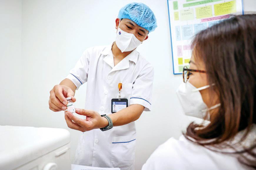 Đẩy mạnh tuyên truyền tiêm mũi nhắc lại. Ảnh: P.V Đẩy mạnh tuyên truyền tiêm mũi nhắc lại. Ảnh: P.V