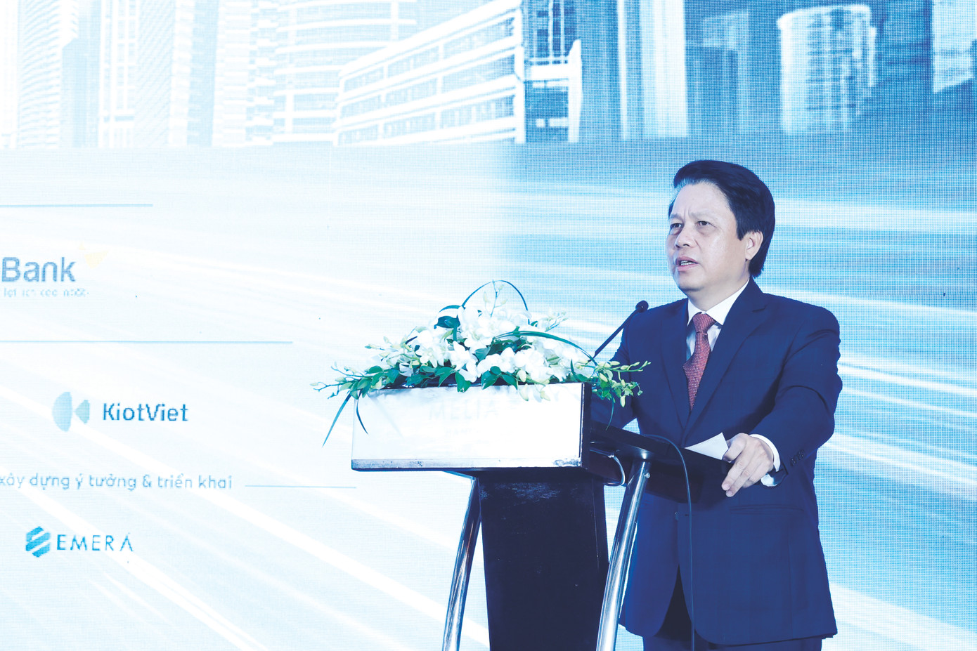 Ông Phạm Tiến Dũng - Phó Thống đốc Ngân hàng Nhà nước Việt Nam phát biểu tại Hội thảo Ông Phạm Tiến Dũng - Phó Thống đốc Ngân hàng Nhà nước Việt Nam phát biểu tại Hội thảo