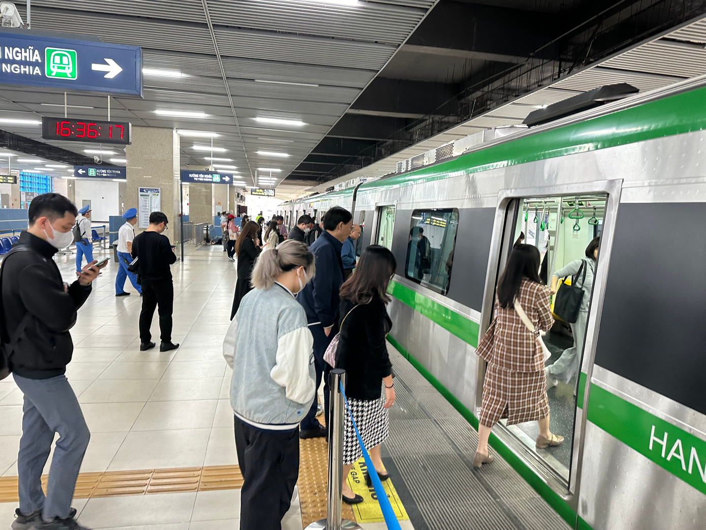 Sau 4 tháng vận hành tàu Nhổn - ga Hà Nội vận chuyển được 2,9 triệu lượt khách Sau 4 tháng vận hành tàu Nhổn - ga Hà Nội vận chuyển được 2,9 triệu lượt khách