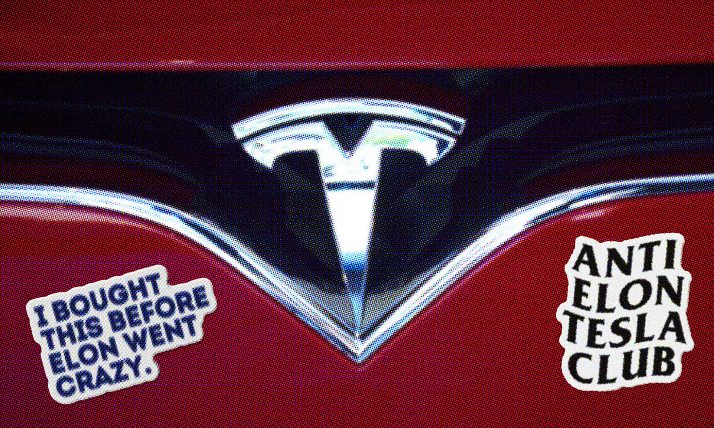 Doanh số nhãn dán phản đối Musk đã tăng vọt kể từ khi tỷ phú tuyên bố ủng hộ Trump