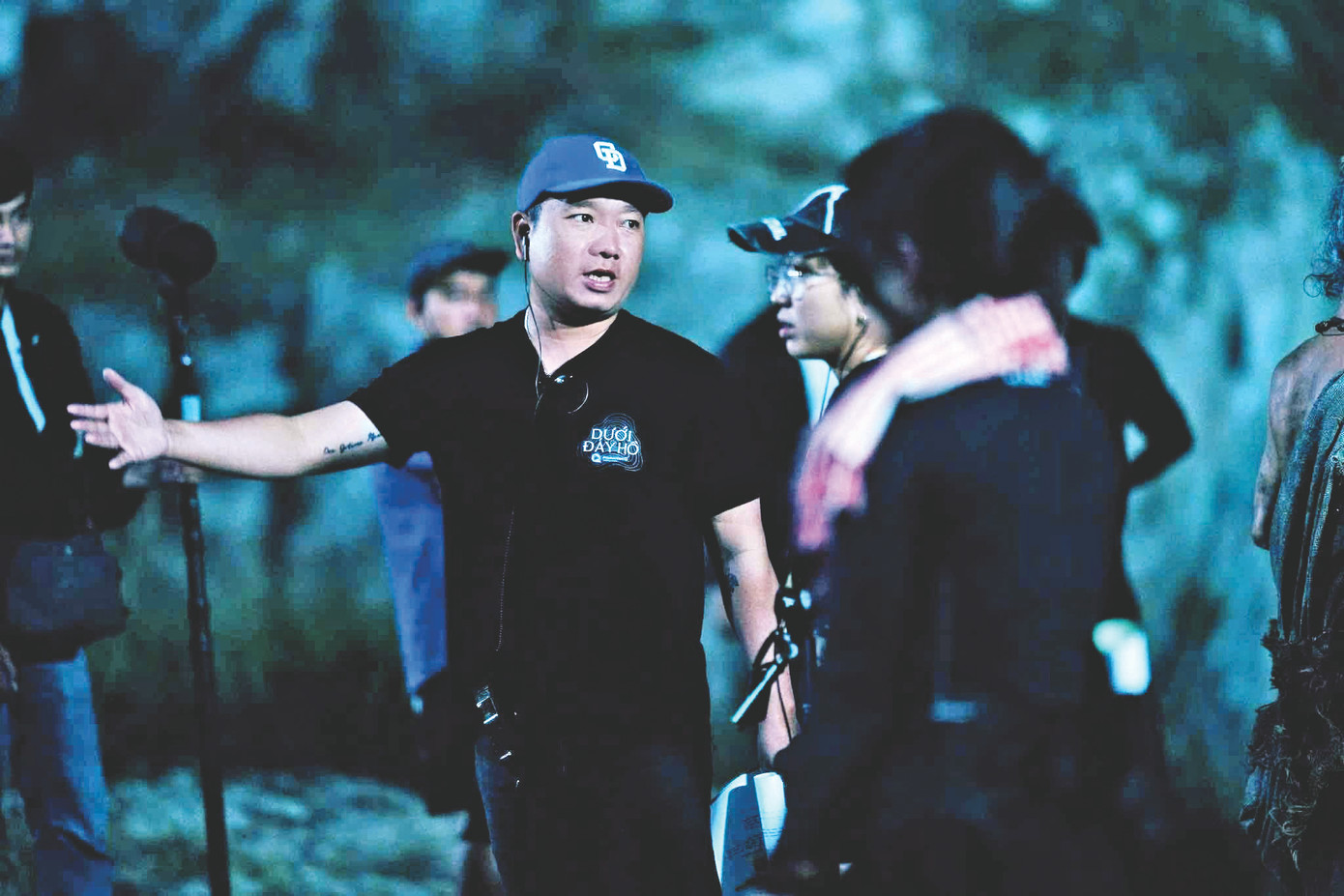 Ðạo diễn Trần Hữu Tấn