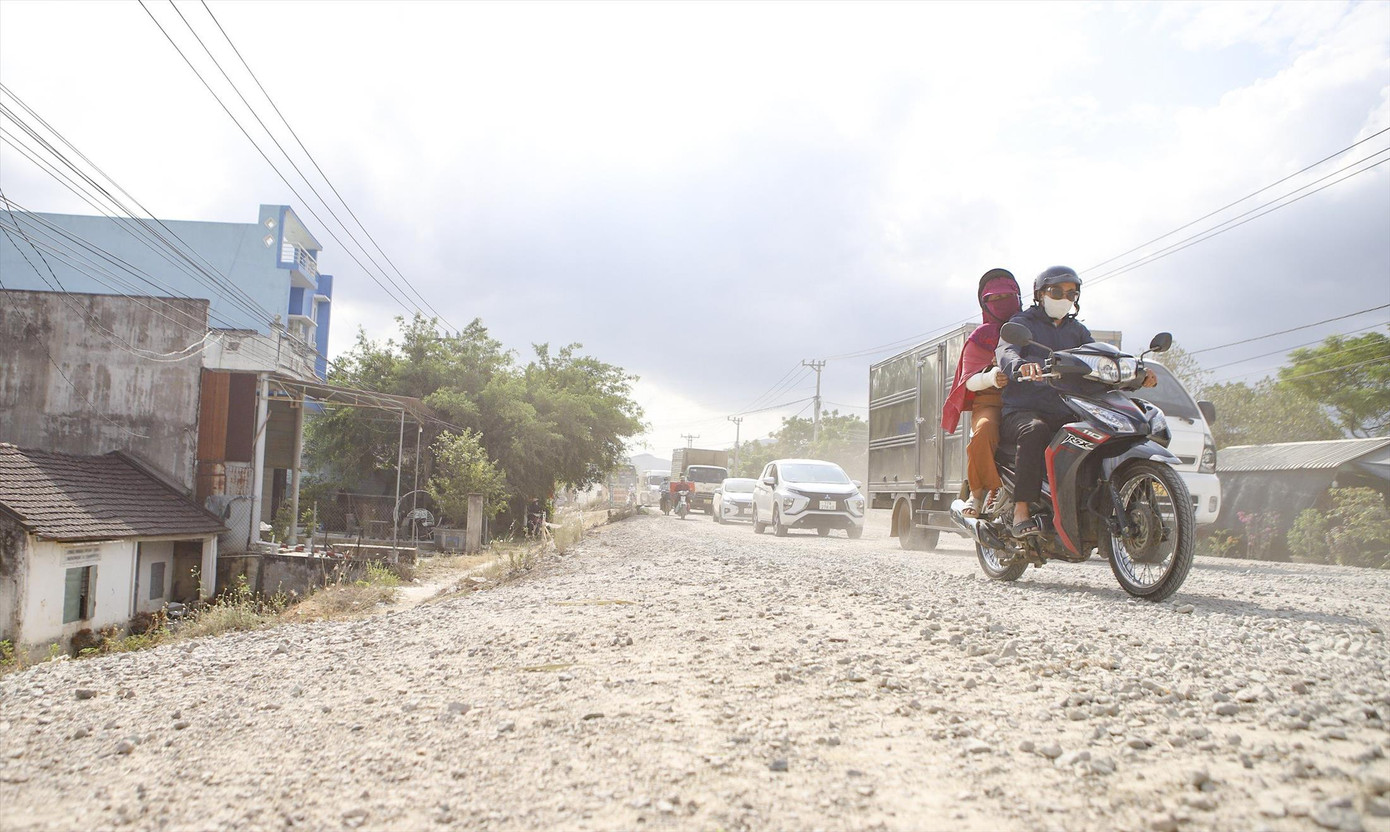 Người dân xã Tây Giang bị ảnh hưởng từ việc thi công dự án cải tạo, nâng cấp QL19 nối Bình Định - Gia Lai. Ảnh: Trương Định Người dân xã Tây Giang bị ảnh hưởng từ việc thi công dự án cải tạo, nâng cấp QL19 nối Bình Định - Gia Lai. Ảnh: Trương Định