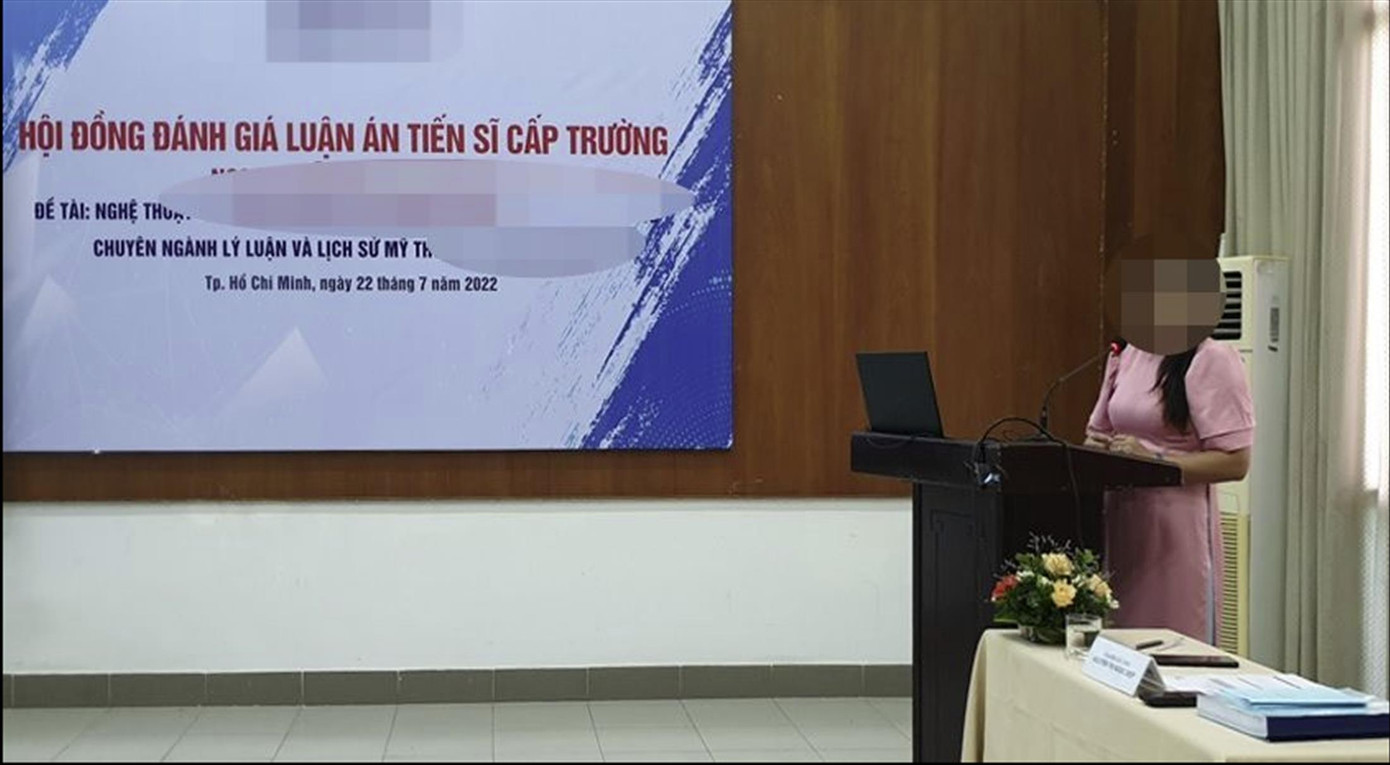 Nghiên cứu sinh bảo vệ luận án tiến sĩ. Ảnh minh họa