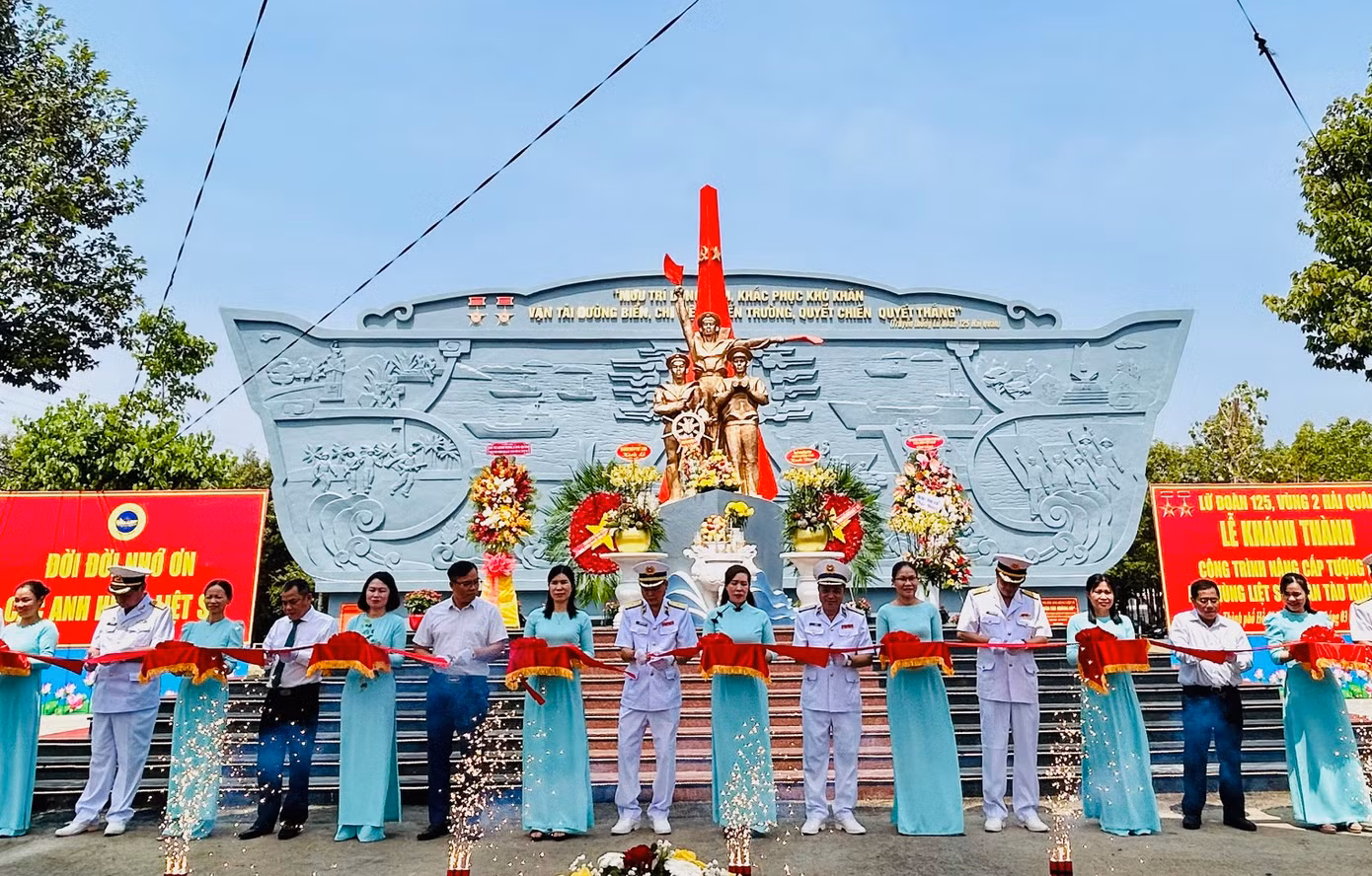Khánh thành giai đoạn 1 công trình nâng cấp Tượng đài Anh hùng liệt sỹ Đoàn tàu không số.