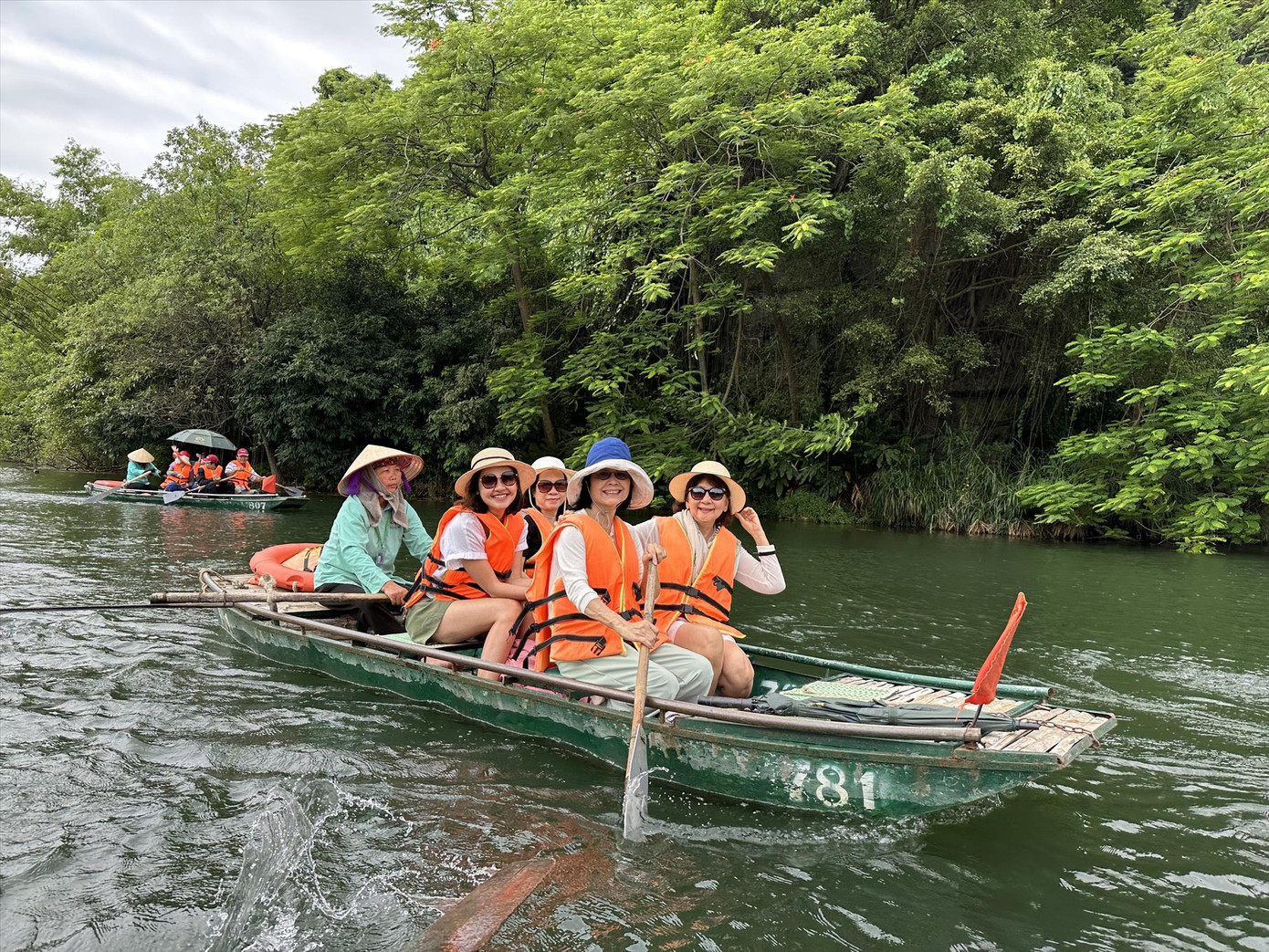 Hướng dẫn viên du lịch dạn dày kinh nghiệm được DN lữ hành săn đón (ảnh của Công ty CP Truyền thông Du lịch Việt). Ảnh: U.P