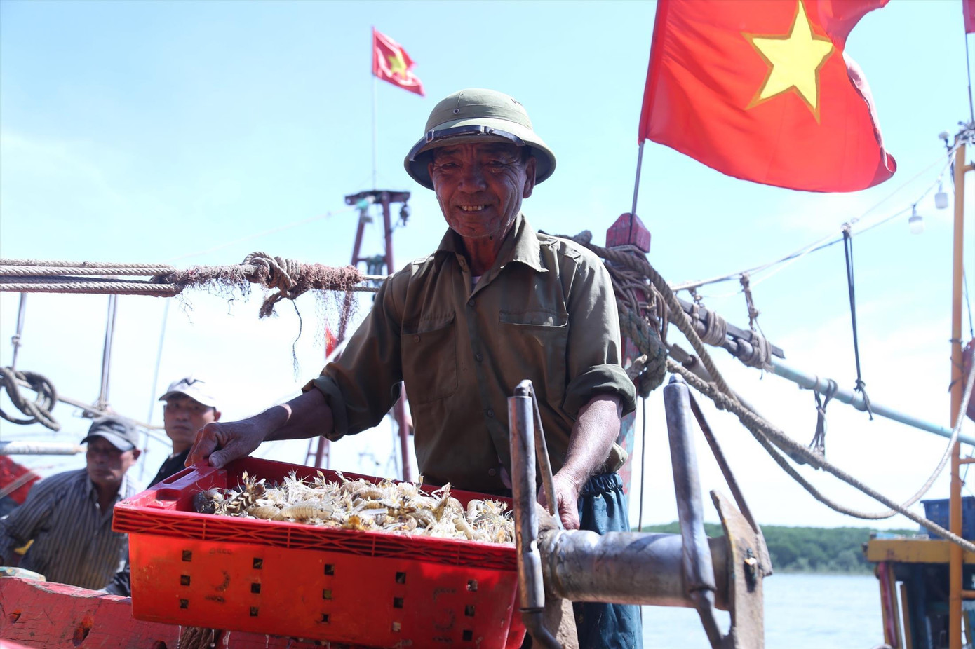 Dù tỉnh Nghệ An đã có chính sách hỗ trợ nhưng ngư dân vẫn gặp khó Dù tỉnh Nghệ An đã có chính sách hỗ trợ nhưng ngư dân vẫn gặp khó