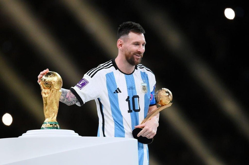 Messi giành danh hiệu Cầu thủ xuất sắc nhất World Cup 2022