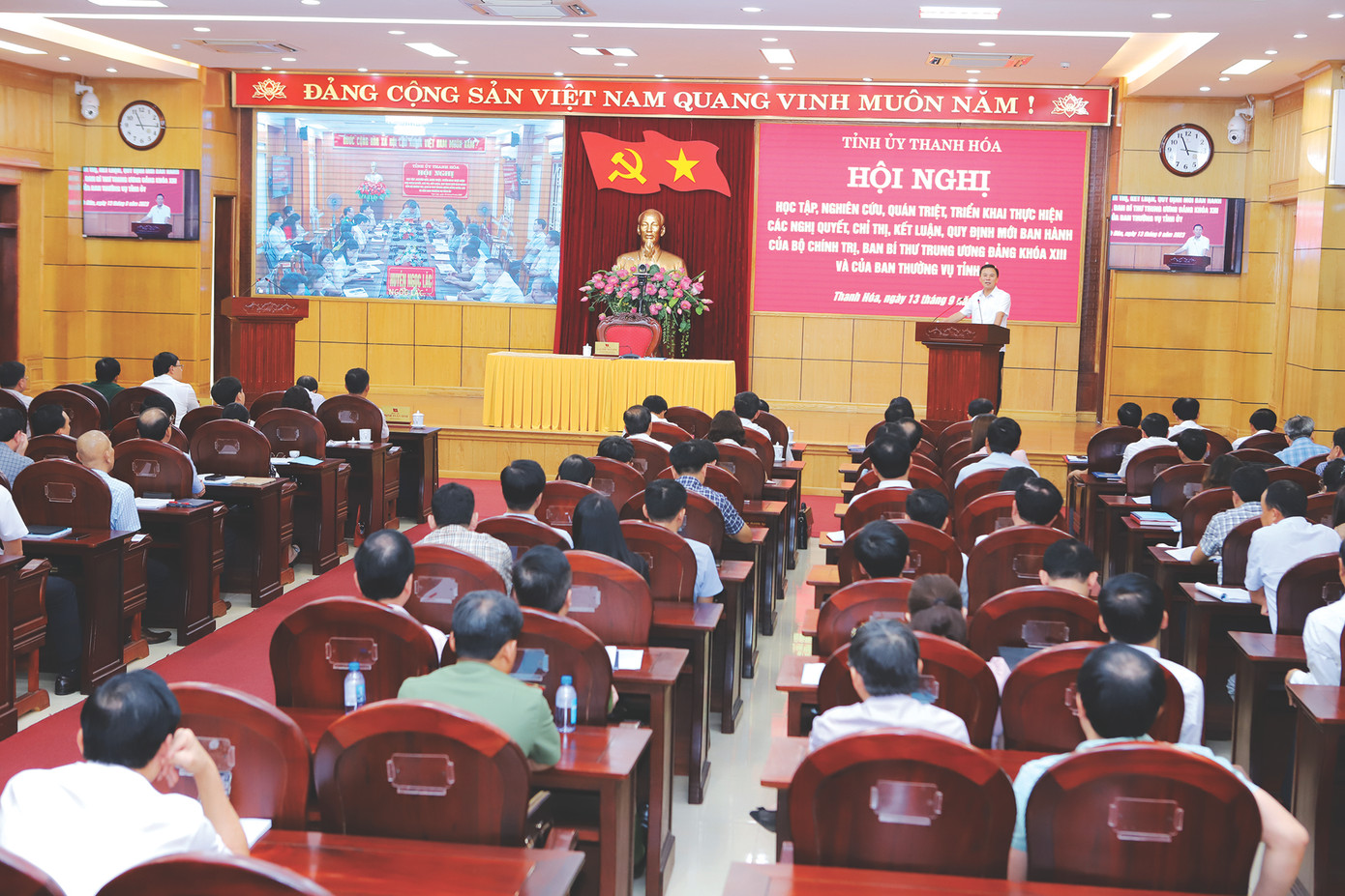 Bí thư Tỉnh ủy Thanh Hóa Đỗ Trọng Hưng phát biểu, chỉ đạo tại hội nghị vào tháng 9/2023 Bí thư Tỉnh ủy Thanh Hóa Đỗ Trọng Hưng phát biểu, chỉ đạo tại hội nghị vào tháng 9/2023