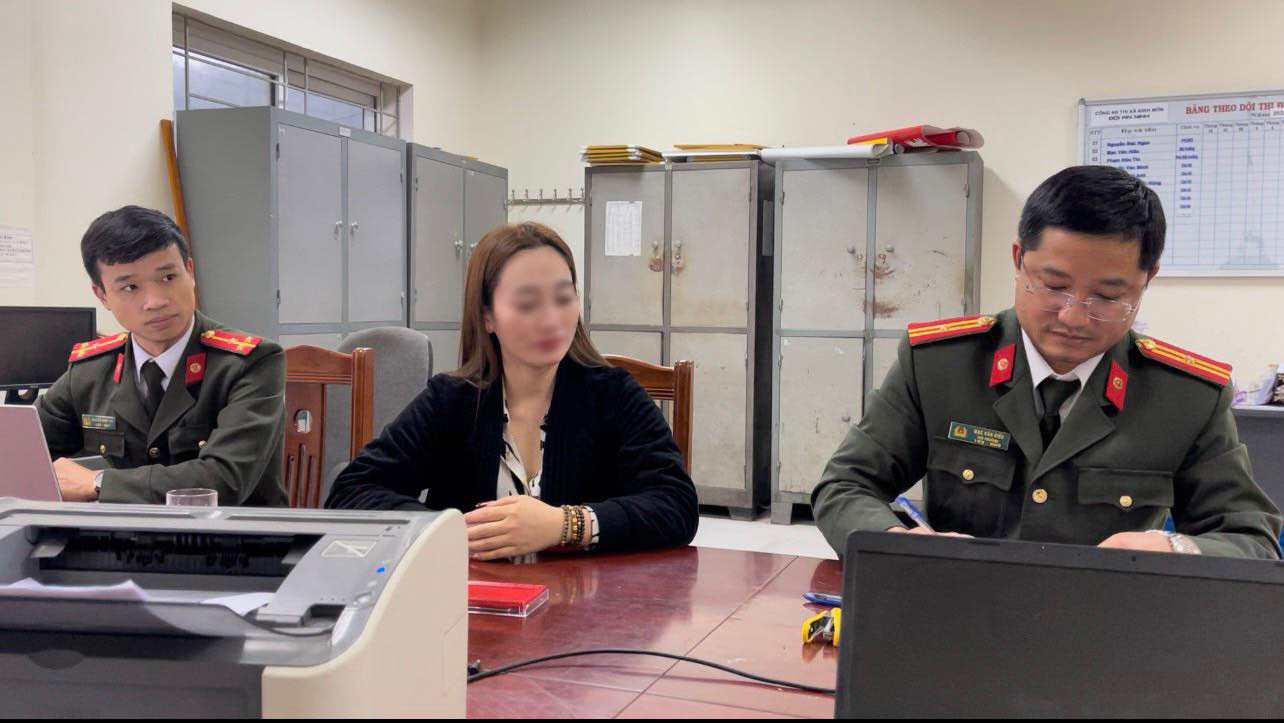 Cô đồng “đúng nhận sai cãi” bị công an mời lên làm việc vì truyền bá mê tín dị đoan