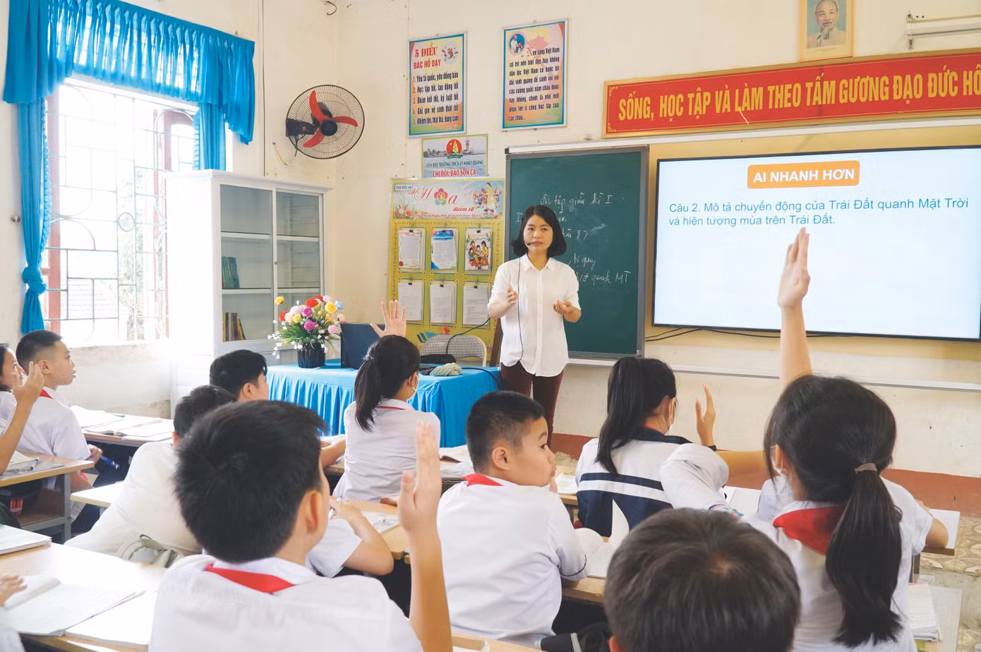 Giờ học tại Trường THCS Lý Nhật Quang (huyện Đô Lương, Nghệ An)