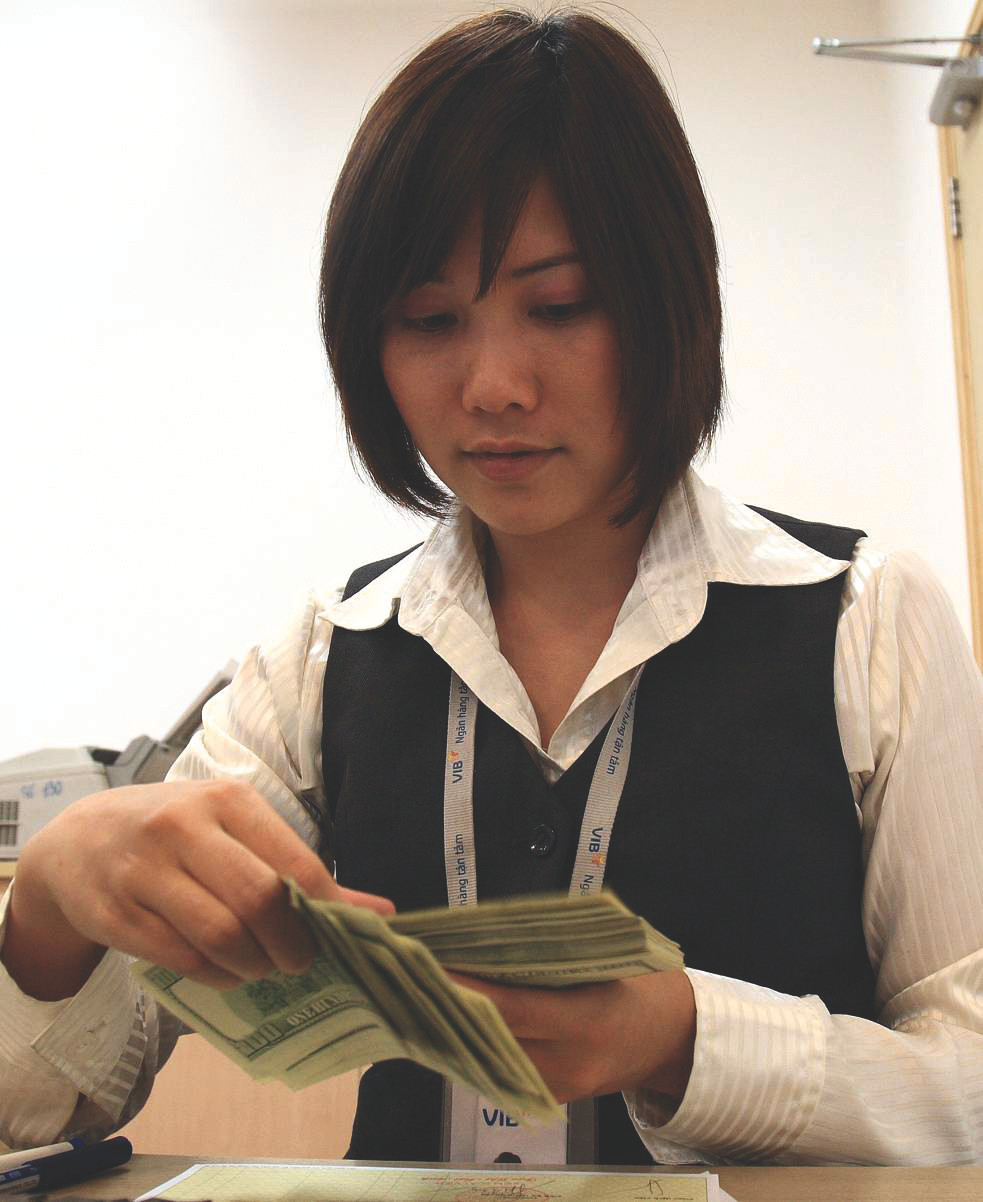 Vay ngoại tệ, doanh nghiệp cần thận trọng