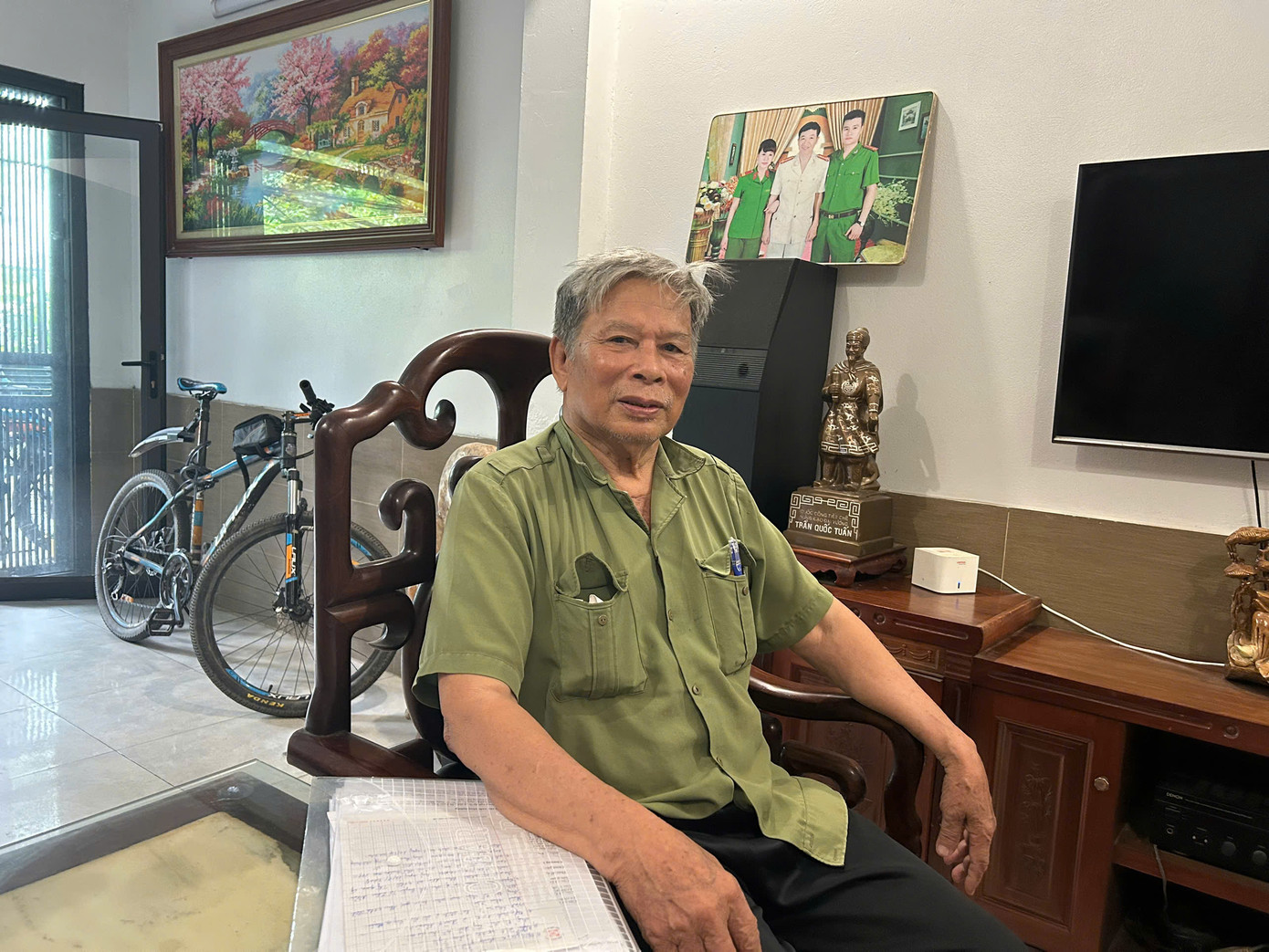 Ông Hoàng Trọng Bảng. Ông Hoàng Trọng Bảng.