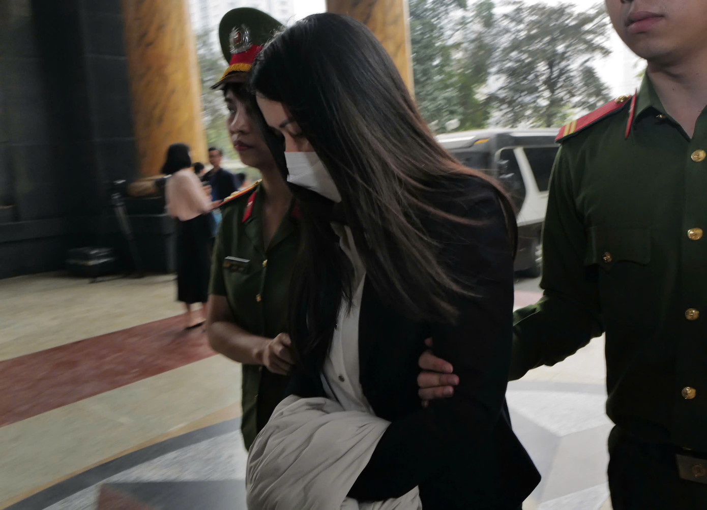 Bị cáo Trịnh Thị Thúy Nga, em gái ông Trịnh Văn Quyết.