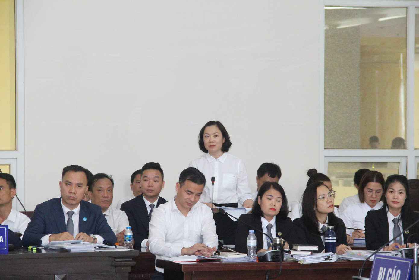 Luật sư Nguyễn Thị Thu và nhóm luật sư bào chữa cho bị cáo. Luật sư Nguyễn Thị Thu và nhóm luật sư bào chữa cho bị cáo.