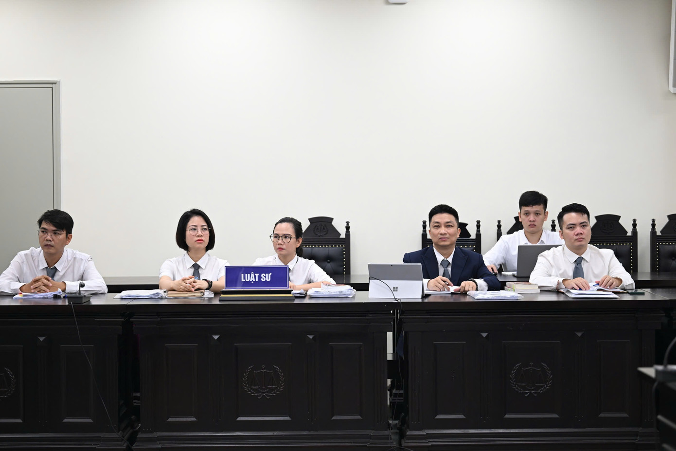 Các luật sư bào chữa. Các luật sư bào chữa.