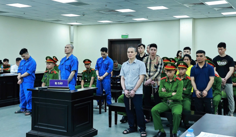 Các bị cáo tại phiên tòa.