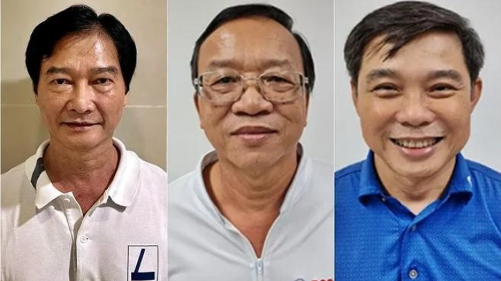 Bị can Huỳnh Tuấn Ân (ngoài cùng bên trái) và hai cựu Giám đốc Điện lực Bình Thuận Trần Ngọc Linh, Nguyễn Thành Ngôn.