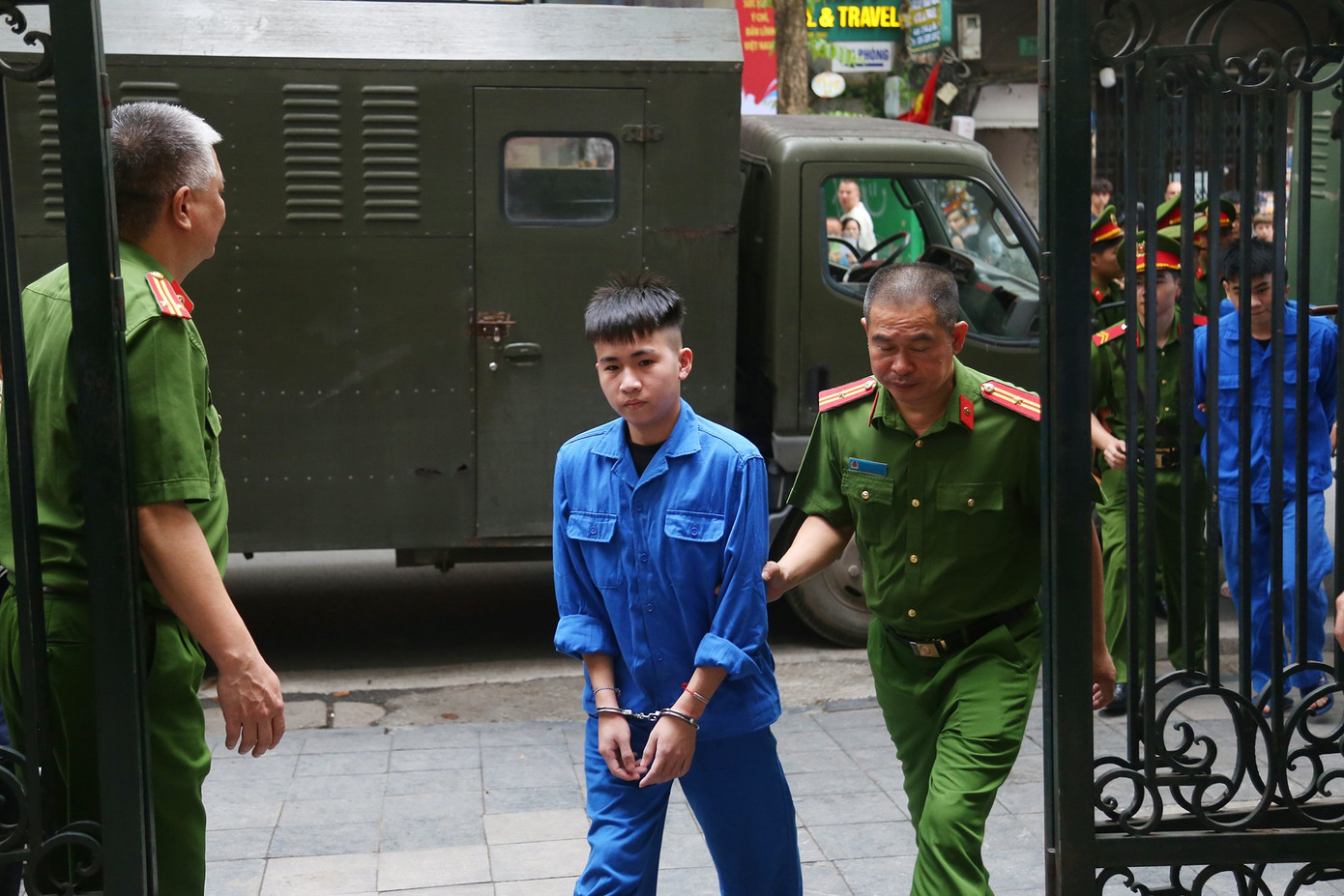 Nhiều bị cáo chưa có giấy phép lái xe thời điểm phạm tội. Nhiều bị cáo chưa có giấy phép lái xe thời điểm phạm tội.