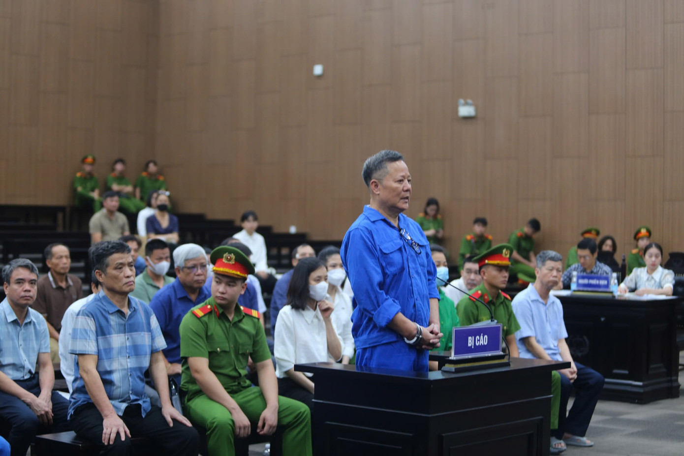 Bị cáo Đoàn Văn Huấn.