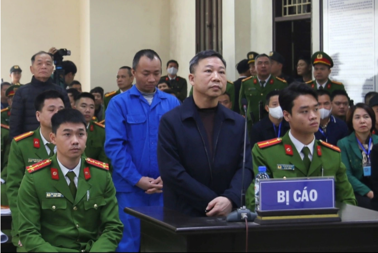 Bị cáo Lưu Bình Nhưỡng và Lê Thanh Vân tại tòa sơ thẩm.