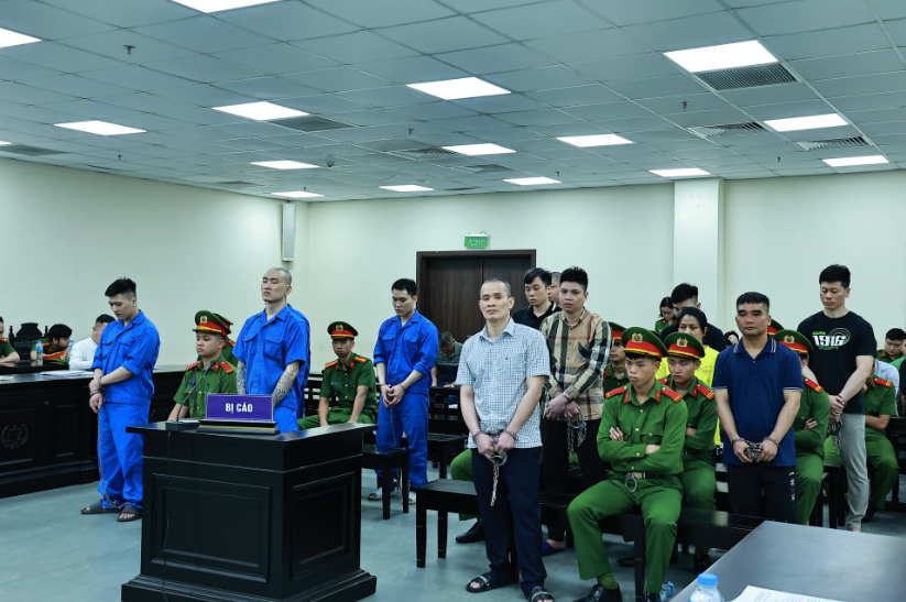 Các bị cáo tại phiên tòa.