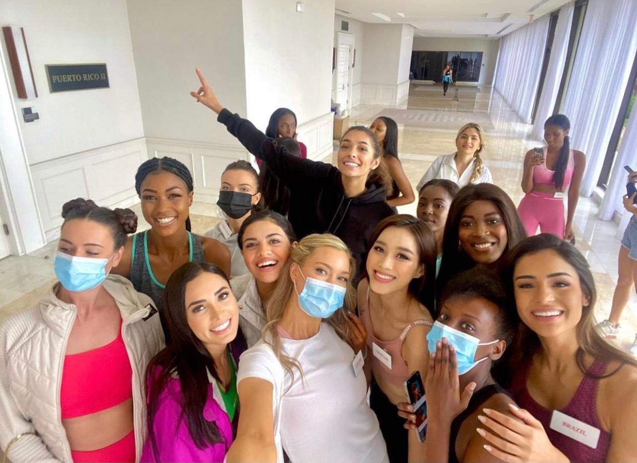 Đỗ Thị Hà luôn hoà đồng cùng các thí sinh trong mọi hoạt động.