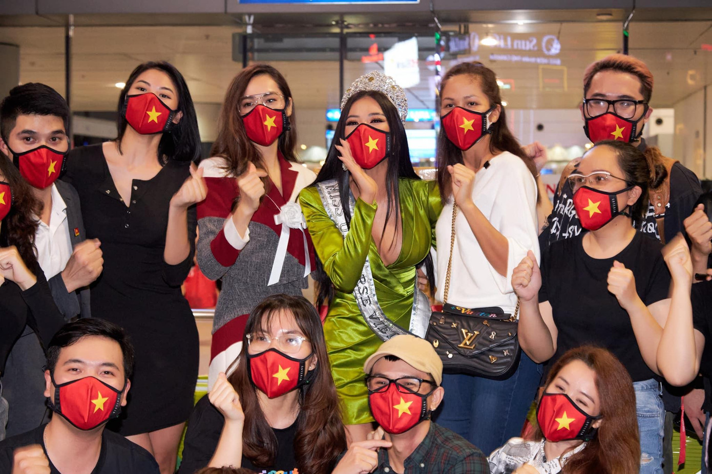 Người đẹp hào hứng trước khi lên đường tham dự Miss Universe 2021. Người đẹp hào hứng trước khi lên đường tham dự Miss Universe 2021.