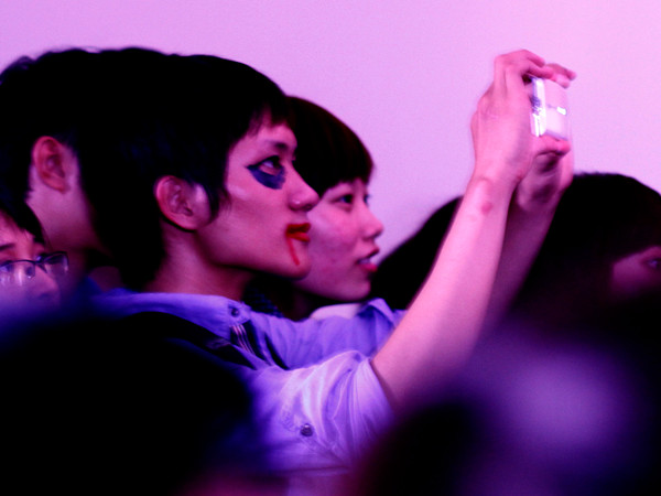 Khán giả cũng hóa trang trong thành ma quỷ