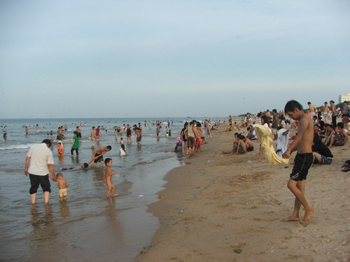 Bãi biển phường 7, TP Tuy Hòa, khu vực các học sinh bị đuối nước. Bãi biển phường 7, TP Tuy Hòa, khu vực các học sinh bị đuối nước