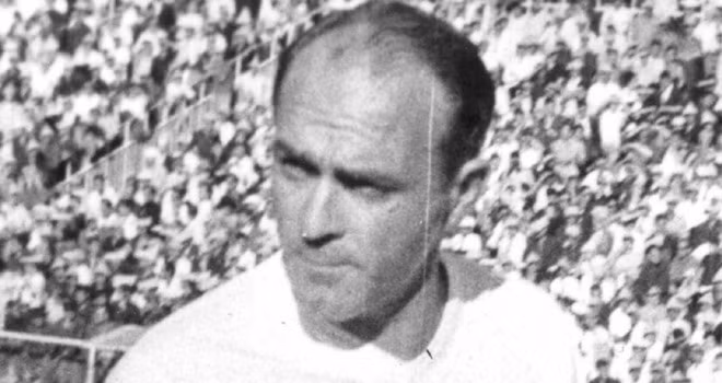 Alfredo Di Stefano có 5 chức vô địch đầu tiên cùng Real