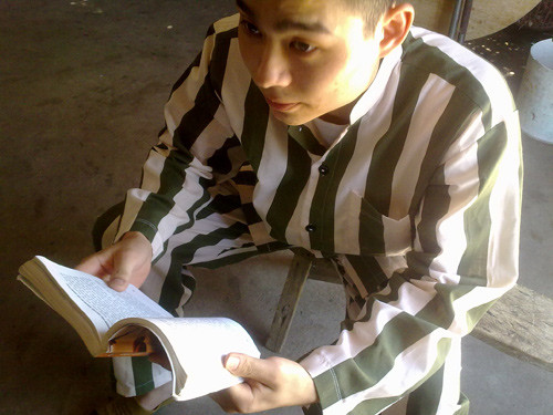 Thời gian rảnh, cũng “tập tọng” đọc sách “thánh hiền”