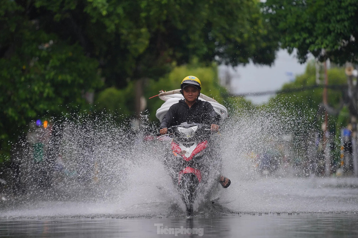 Cơ quan khí tượng dự báo trong tuần này TPHCM sẽ tiếp tục có mưa rào và dông nhiều nơi; thời gian mưa tập trung vào chiều tối. Ảnh minh họa: Phạm Nguyễn Cơ quan khí tượng dự báo trong tuần này TPHCM sẽ tiếp tục có mưa rào và dông nhiều nơi; thời gian mưa tập trung vào chiều tối. Ảnh minh họa: Phạm Nguyễn