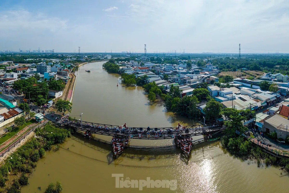TPHCM sắp khởi công xây dựng cầu Rạch Tôm mới, thay thế cầu sắt cũ xuống cấp. Ảnh: Duy Anh