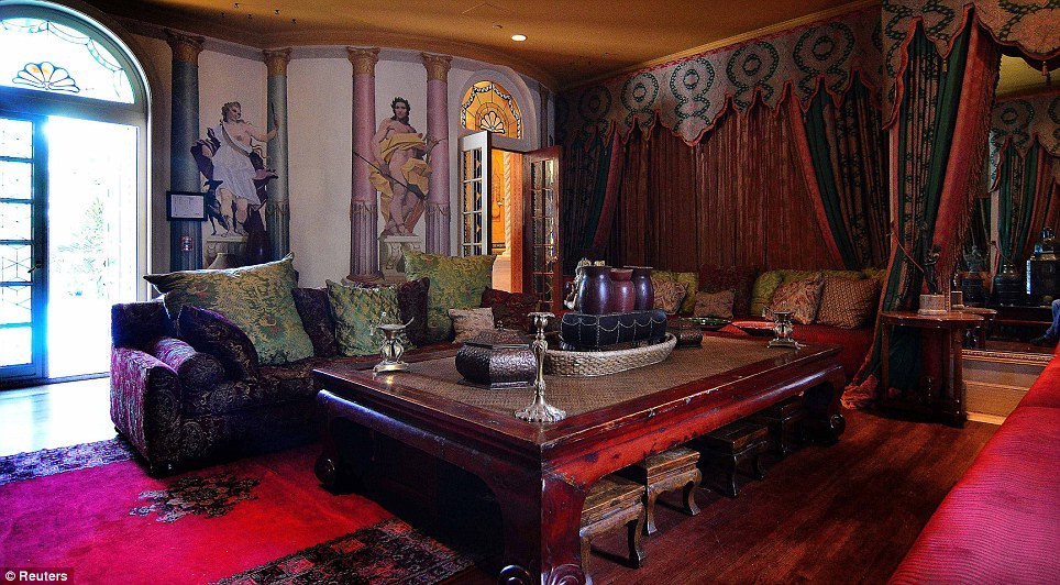 Phòng tiếp khách. Ảnh: Reuters