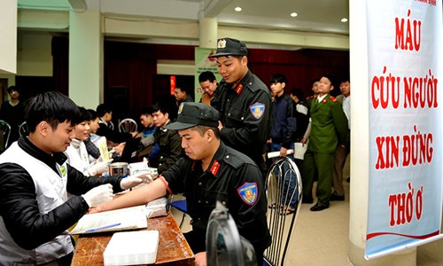 Chủ Nhật Đỏ 2016 đã tiếp nhận 11.763 đơn vị máu ảnh 16