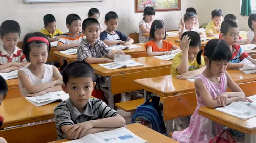 Giờ học của lớp 1A10 Trường tiểu học Đoàn Thị Điểm, Hà Nội. Học sinh muốn vào lớp 1 trường này năm học tới sẽ phải tham gia kỳ thi tuyển sinh ngày 28-5. Ảnh: Vĩnh Hà